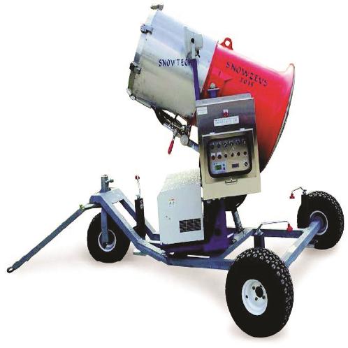 Fan type snowmaker